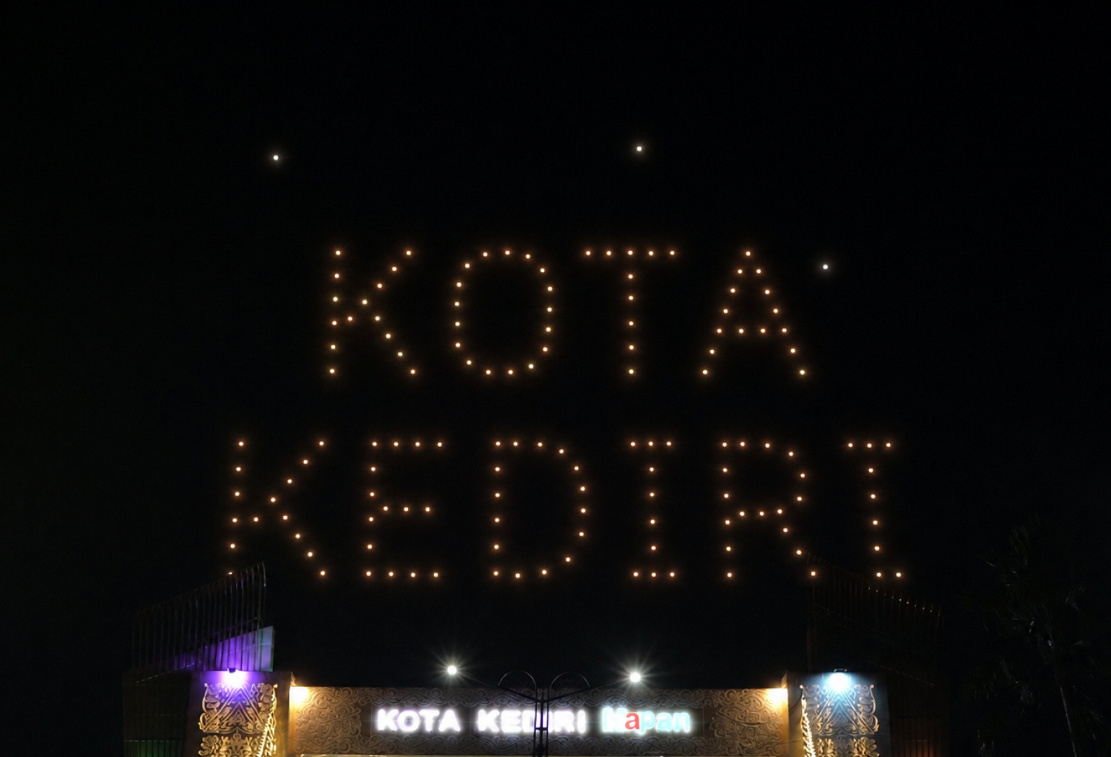 Teknologi Bertemu Budaya: 150 Drone Meriahkan Dhoho Night Carnival 2026 di Kota Kediri