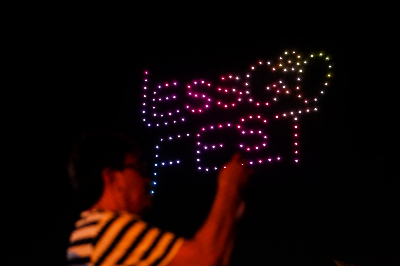 Drone Show Pertama di Makassar Sukses Meriahkan Grand Launching Aplikasi Lessgoo Fest 2026