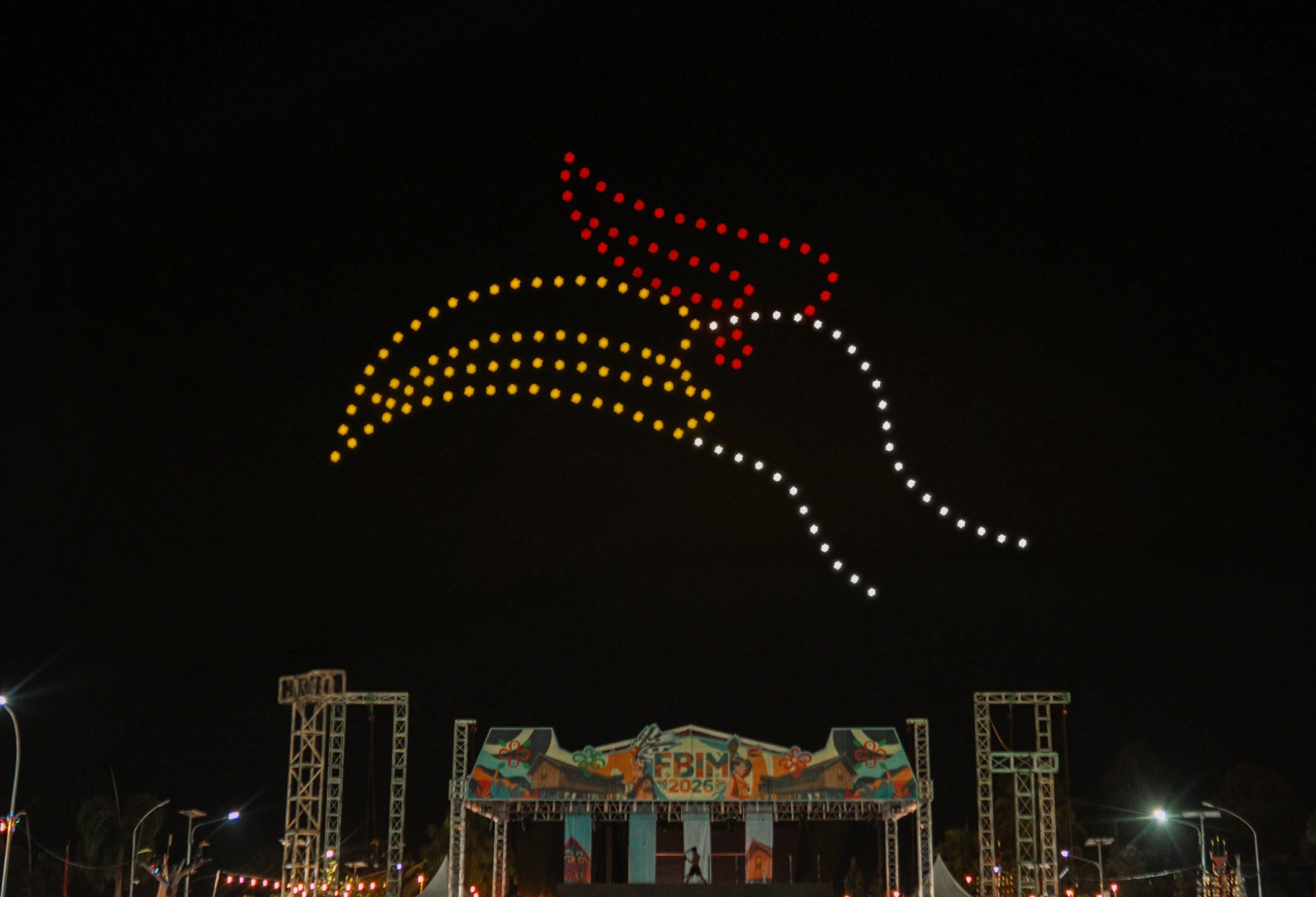 Drone Show Meriahkan HUT Kalimantan Tengah ke-69 di Bundaran Besar Palangkaraya